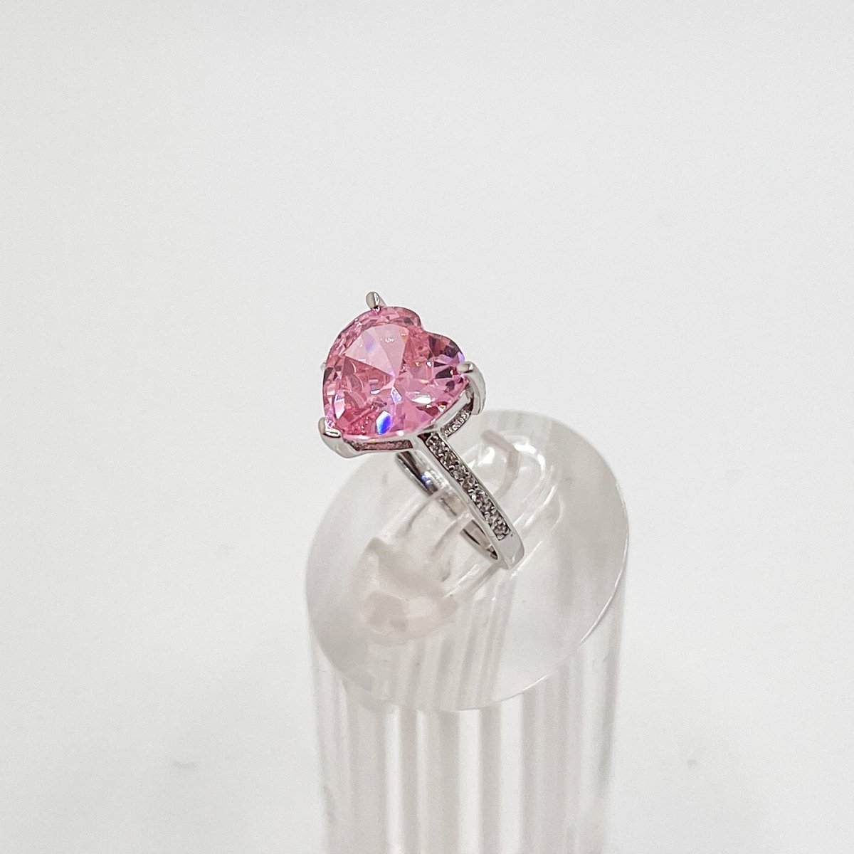 Anillo ajustable en plata 925 con circonita rosa en forma de corazón