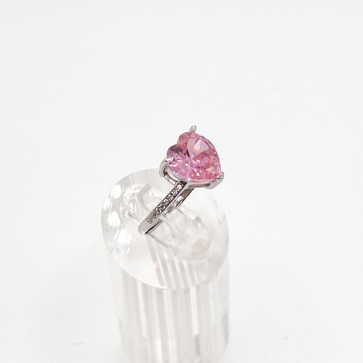 Anillo ajustable en plata 925 con circonita rosa en forma de corazón