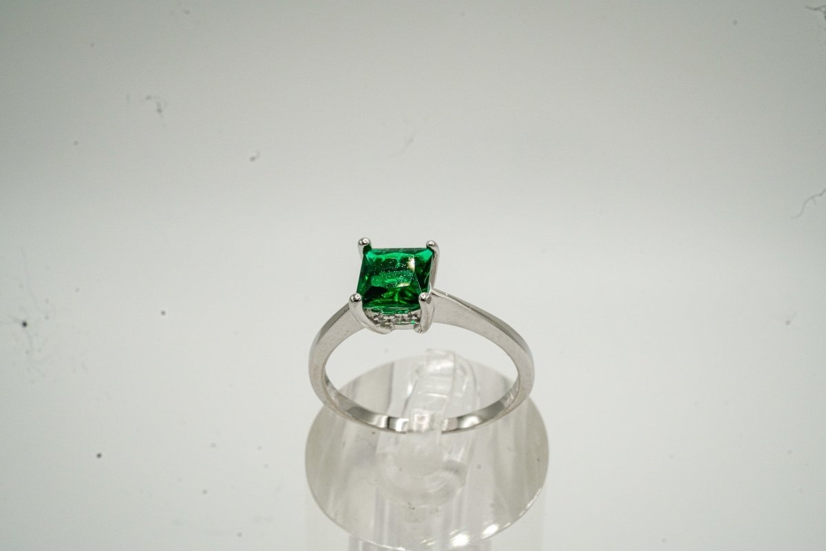 ✨ Anillo “Aura Esmeralda” – Plata 925 con Zirconia Verde Esmeralda