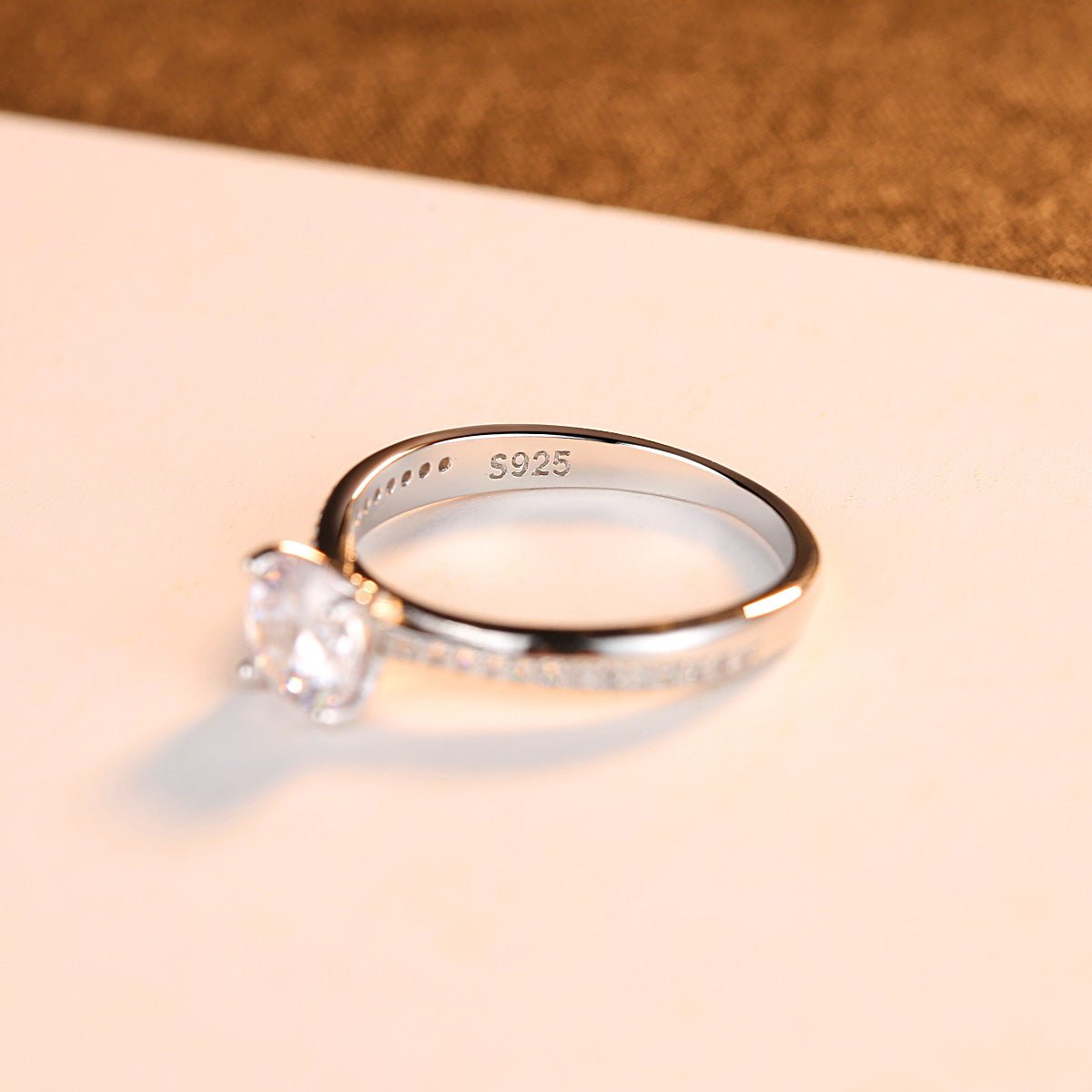 💍 Anillo Clásico en Plata 925 con Zirconia Cúbica - Aurora Boré