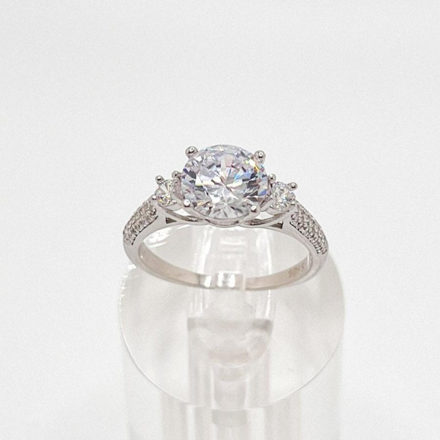 ✨ Anillo “Luz Eterna” – Plata 925 con Zirconia Triple Brillante - Aurora Boré