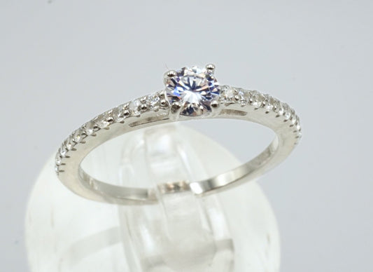 ✨ Anillo “Clásico Radiante” – Plata 925 con Moissanita Certificada GRA - Aurora Boré