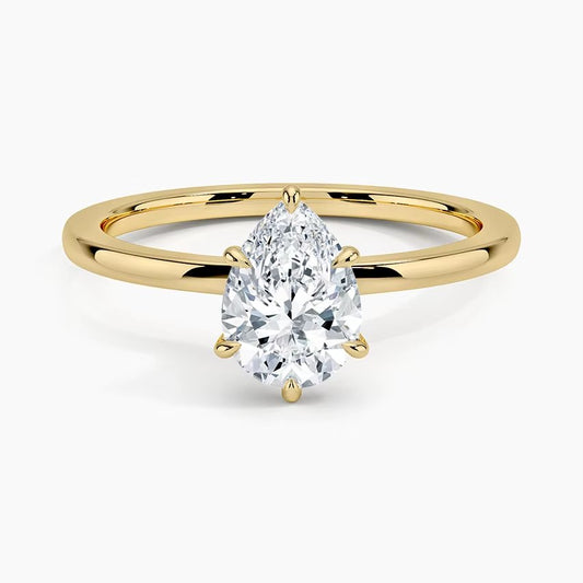 Anillo Clásico de Plata 925 con Baño de Oro y Zirconia en Corte Pera - Aurora Boré