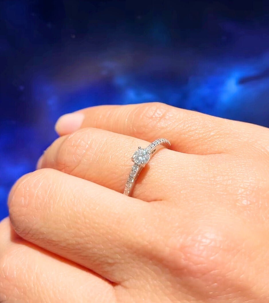 Anillo de Plata de Ley 925 con moissanite con certificado GRA