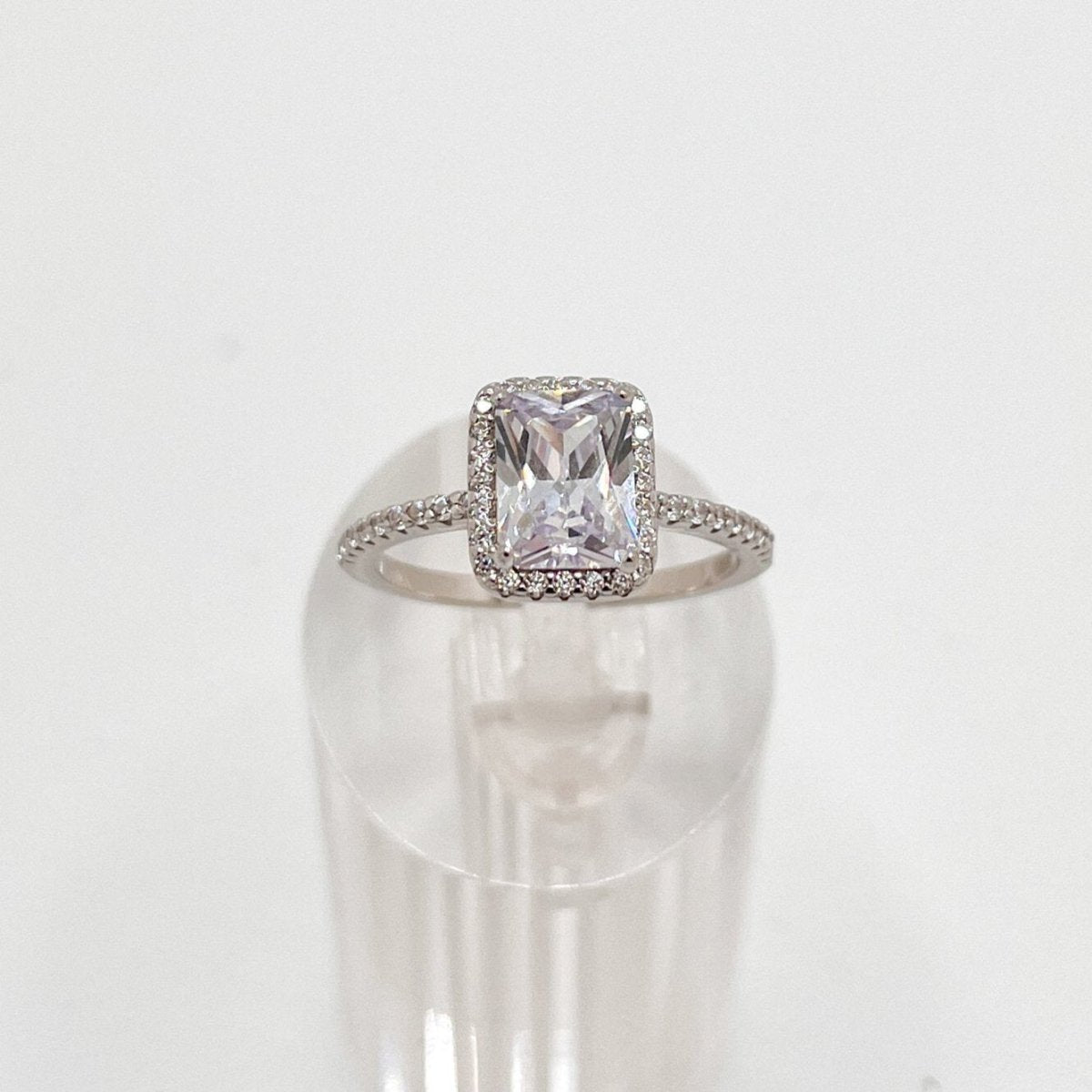 💍 Anillo "Luz de Aurora" Plata 925 Corte Esmeralda – Brillo Sofisticado - Aurora Boré