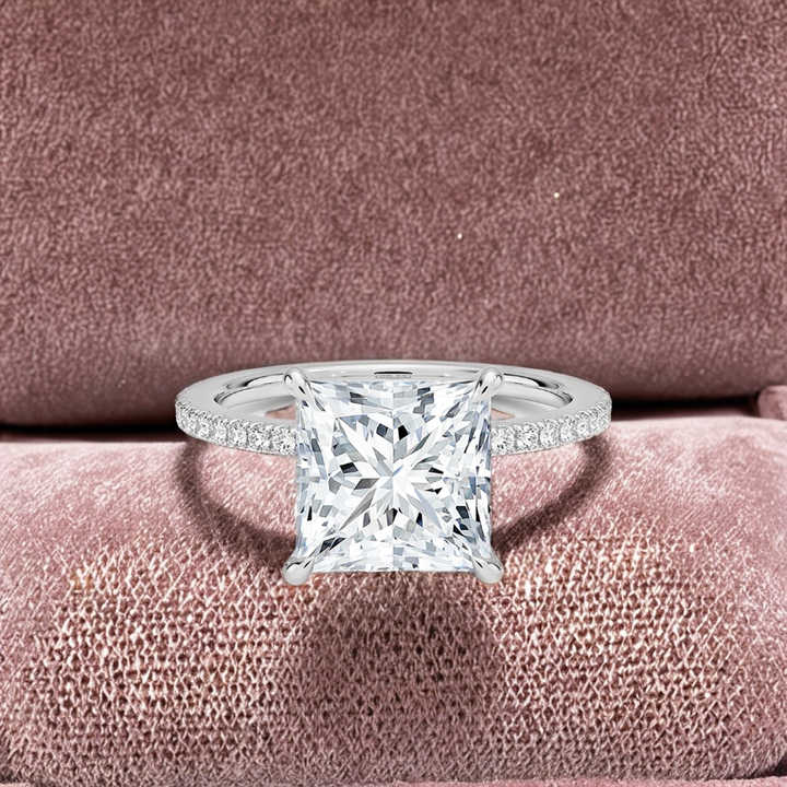 Anillo de plata esterlina con circonita de talla princesa - Aurora Boré