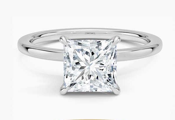 Anillo Solitario Corte Princesa en Plata 925 con Zirconia – Baño de Oro ó Rodio - Aurora Boré