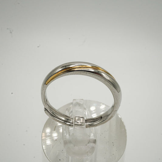 💍 Anillo “Esencia” – Plata 925 con línea en oro 14K
