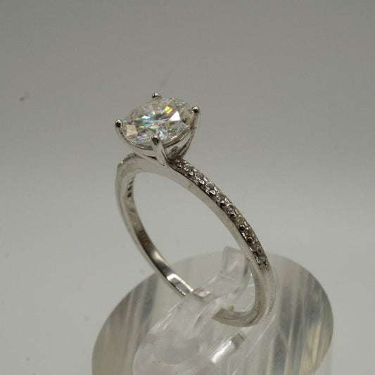 Anillo Esplendor Eterno en Plata 925 con Moissanite de 6.5 mm