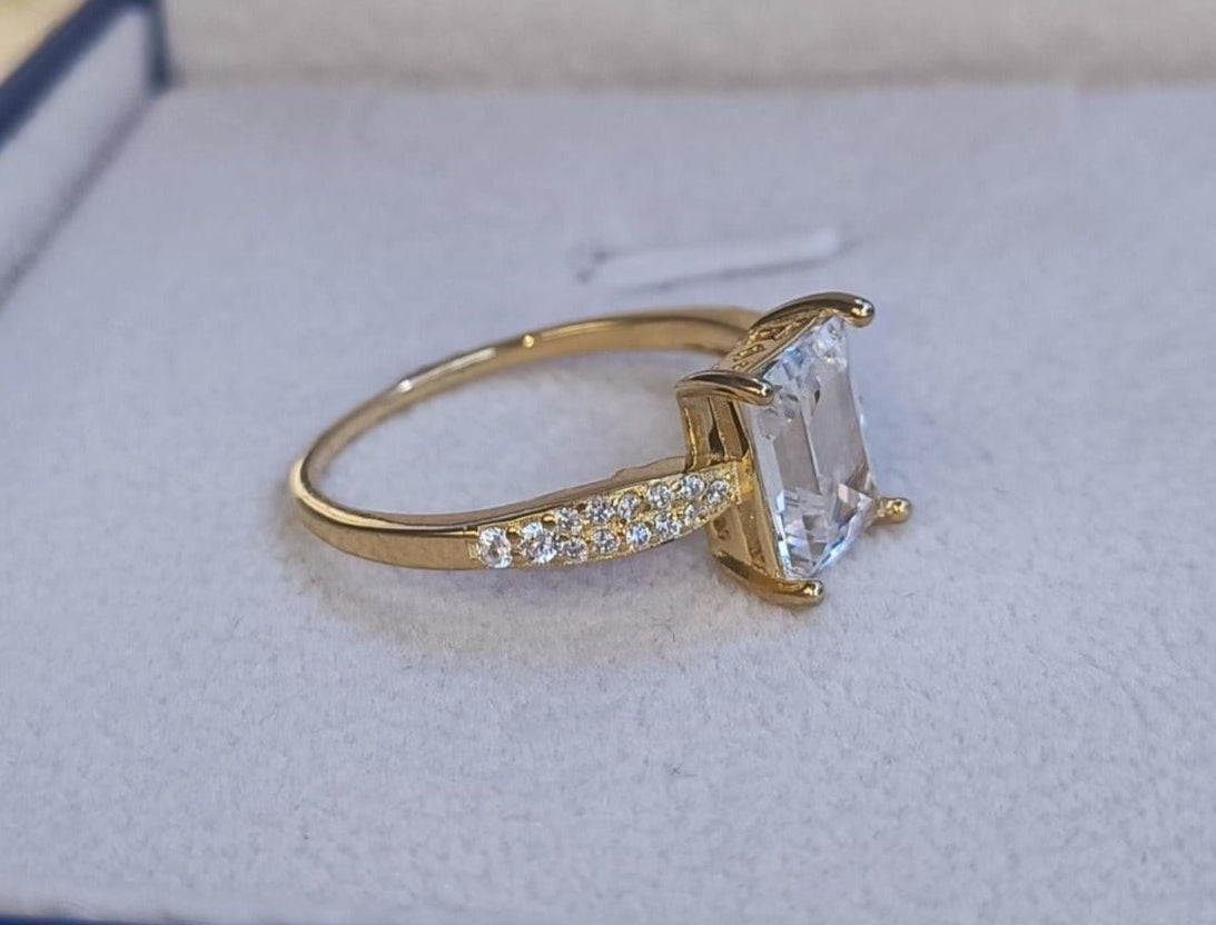 Anillo Material Plata 925 con baño de Oro de 14K Anillo de Lujo Mujer Anillo de corte esmeralda - Aurora Boré