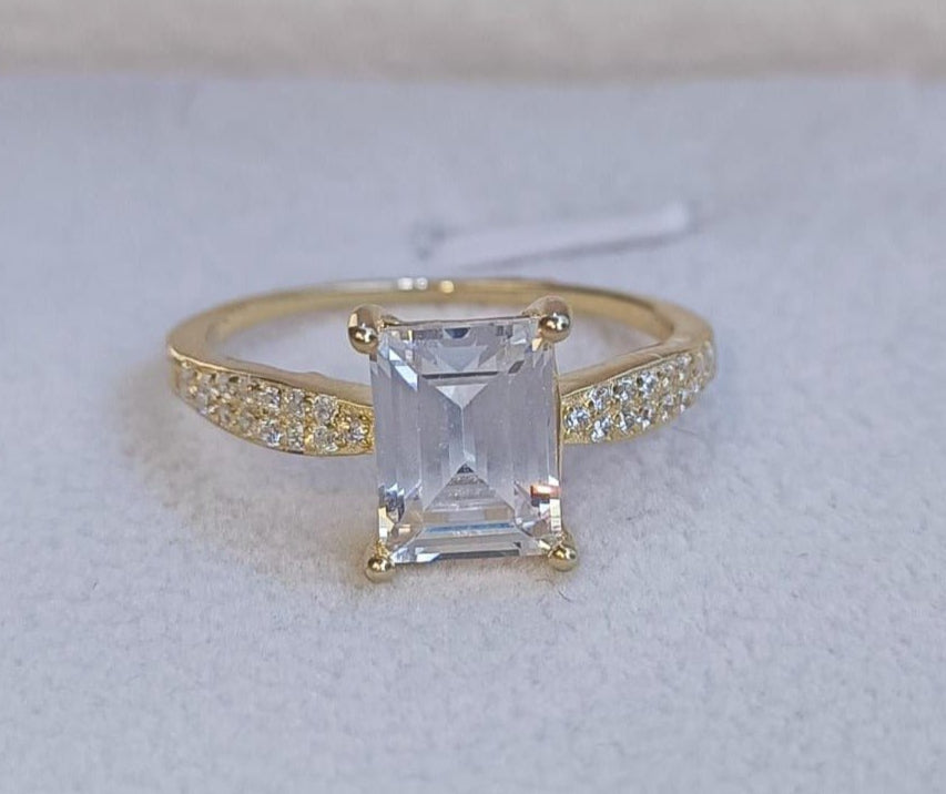 Anillo Material Plata 925 con baño de Oro de 14K Anillo de Lujo Mujer Anillo de corte esmeralda - Aurora Boré