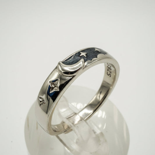 🌙 Anillo “Noche Estrellada” – Plata 925 con esmalte negro