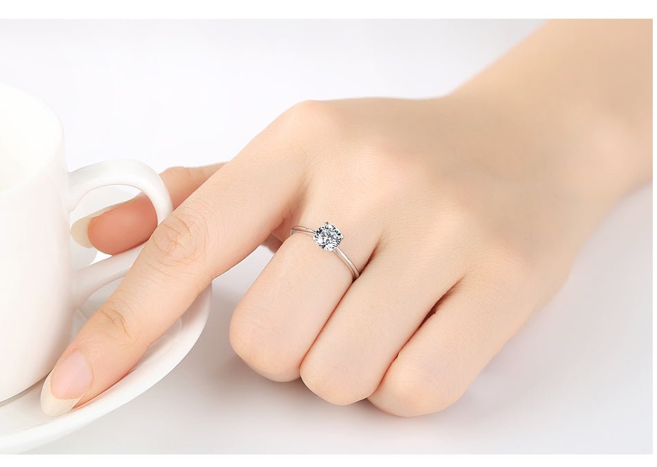 Anillo Solitario en Plata con Zirconia de 7 mm - Aurora Boré