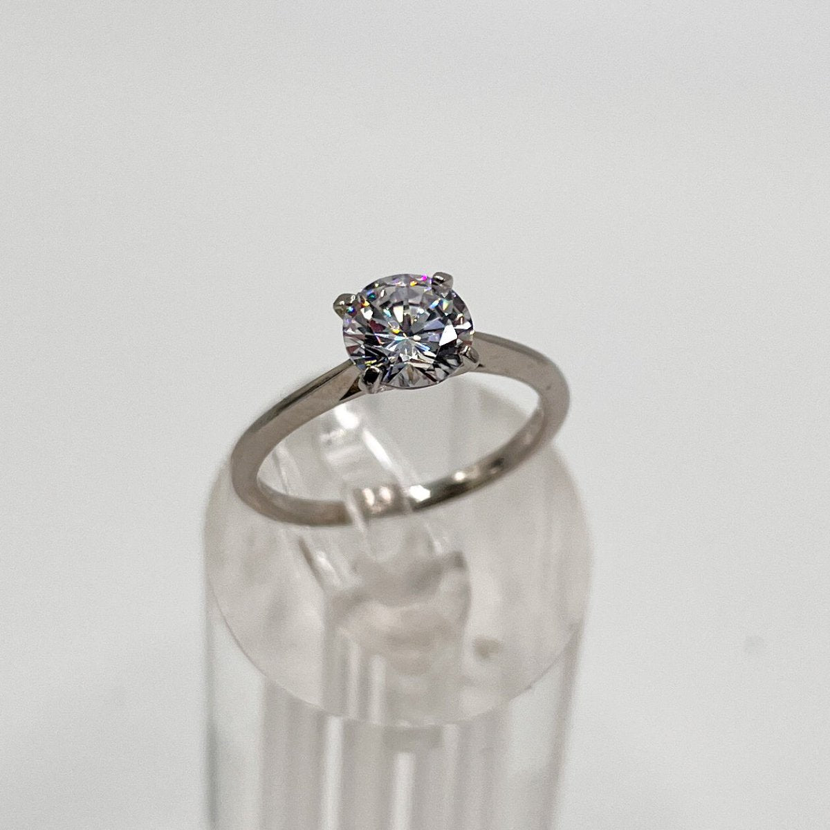 Anillo Solitario en Plata con Zirconia de 7 mm