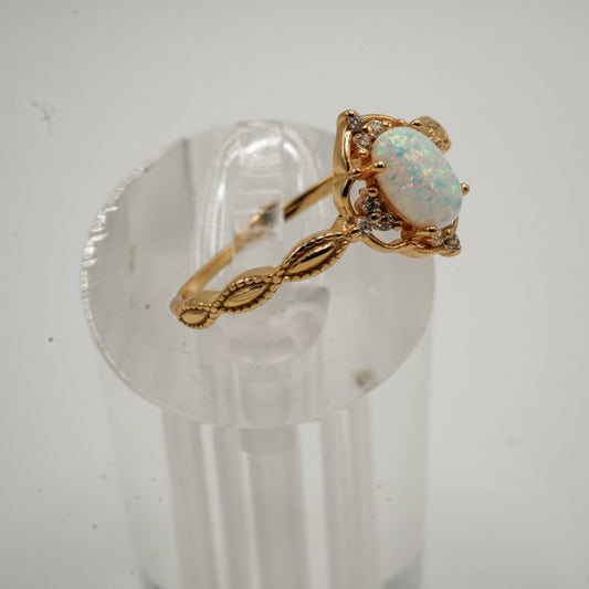 Anillo Vintage con diseño Infinito y Opalo