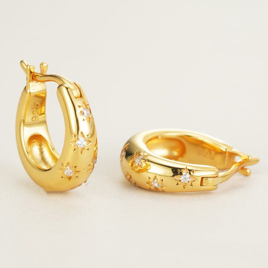 Aretes "Dorada Estelar" – Plata 925 con Baño de Oro 18K y Zirconias Blancas