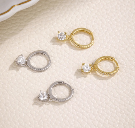 Aretes Huggies tipo Argolla de plata 925 con circonias cúbicas - Aurora Boré