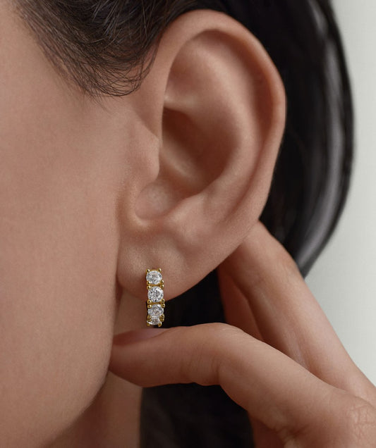 Aretes "Órbita Dorada" – Plata 925 con Zirconia