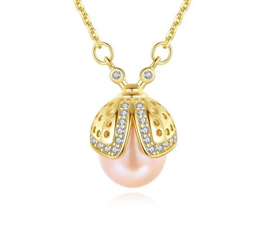 Colgante de diseño de mariquita con perla de agua dulce - Aurora Boré