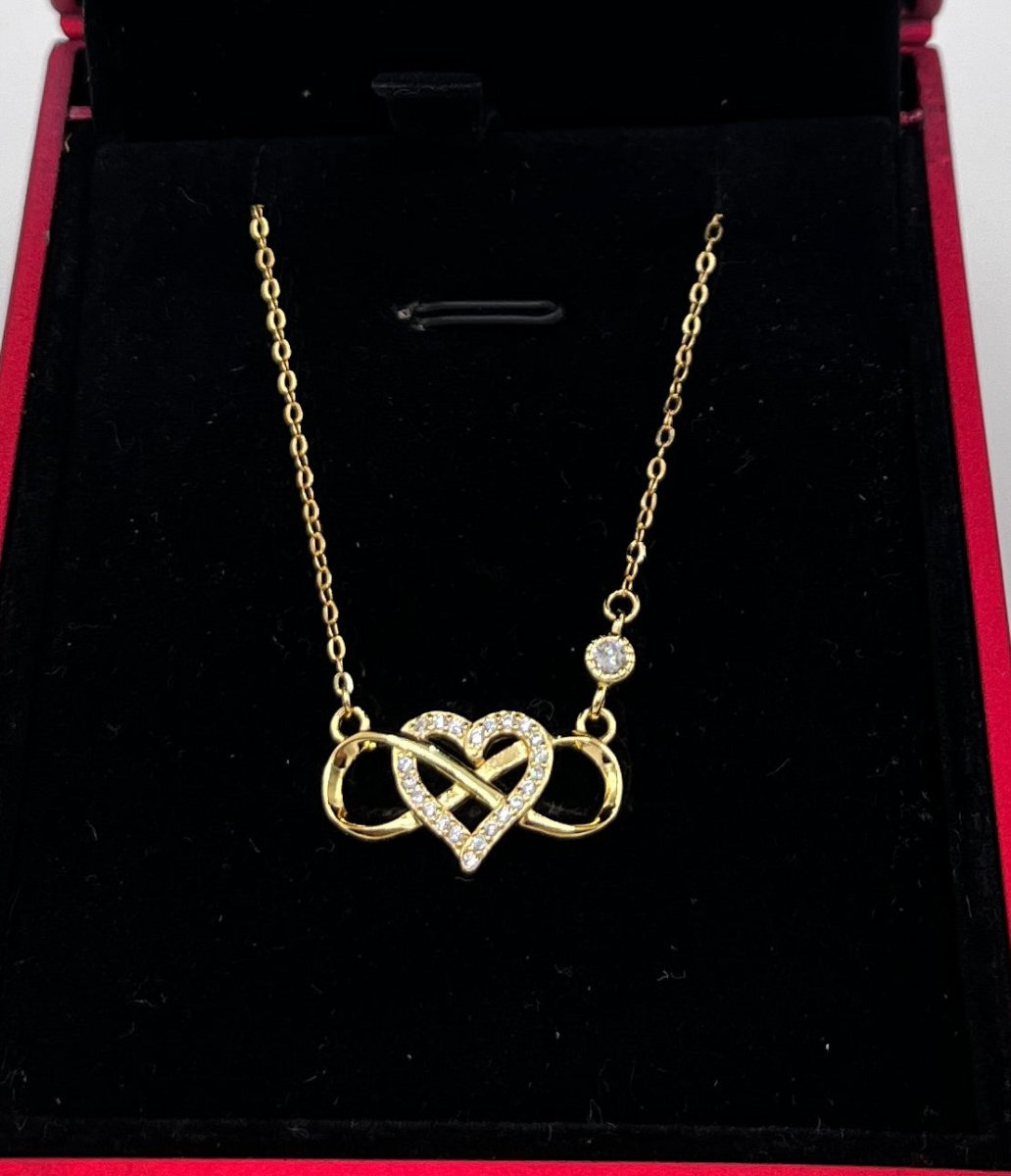 Collar Corazón Infinito en Plata 925 con Zirconias – Disponible en Rodio, Oro y Oro Rosa - Aurora Boré