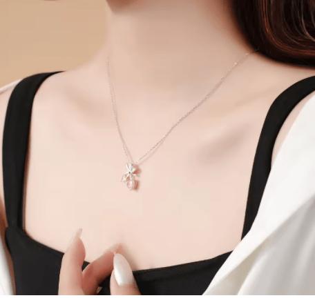Collar Cereza en forma de Corazón, en plata 925 con baño de rodio - Aurora Boré
