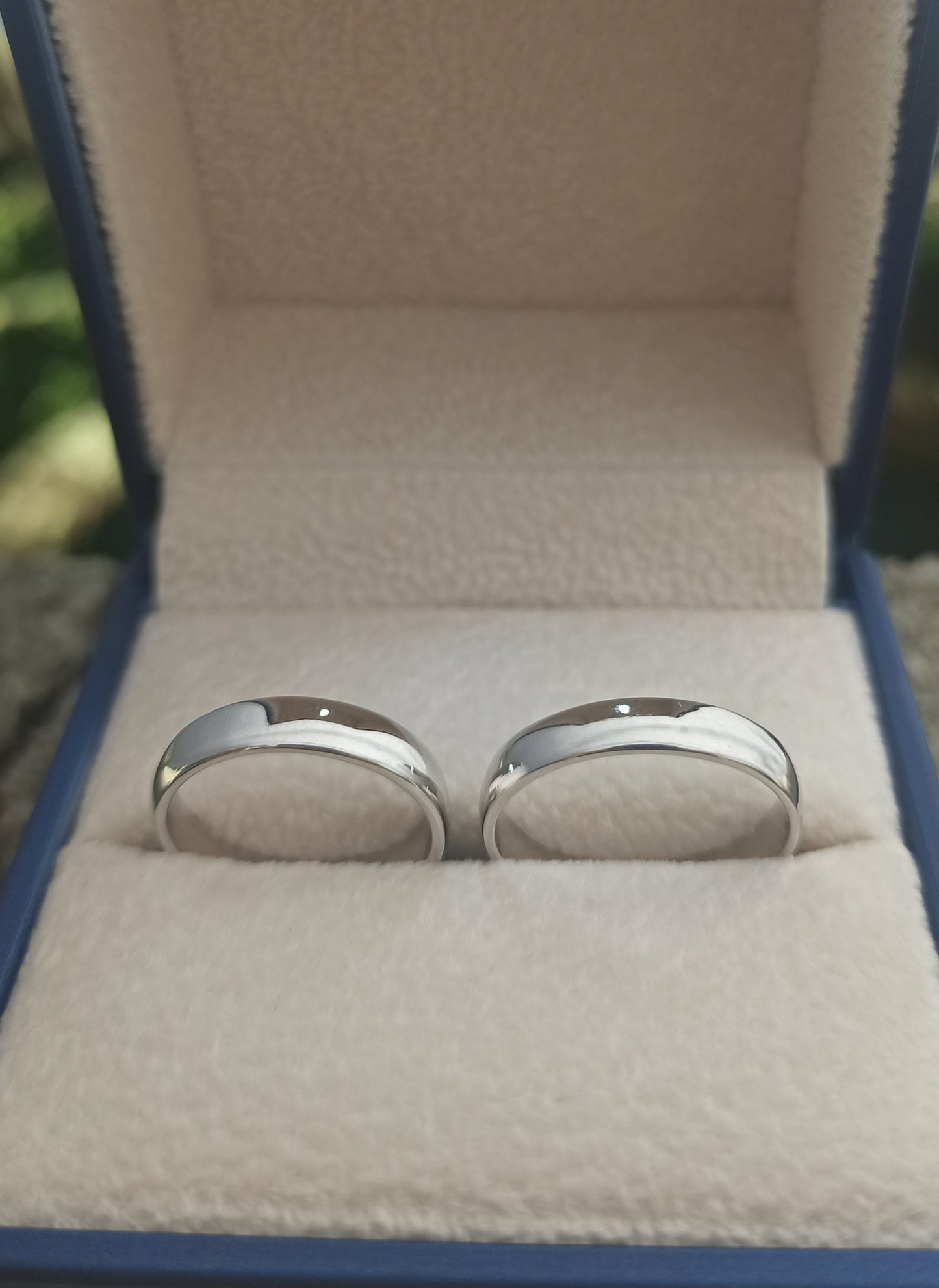 Dúo Anillos de Boda de Estilo Clásico, en Plata de Ley 925. - Aurora Boré