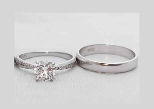 Duo de Anillo Clásico. Fabricados con plata 925 y hermosas zirconias - Aurora Boré