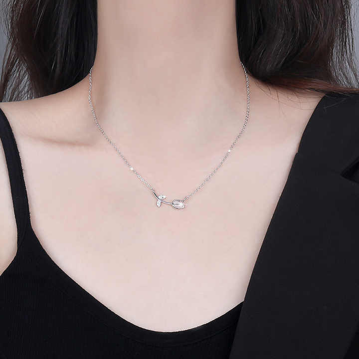 Collar Tulipán de Plata 925 con Cymophane y Zirconias – Elegancia Natural - Aurora Boré
