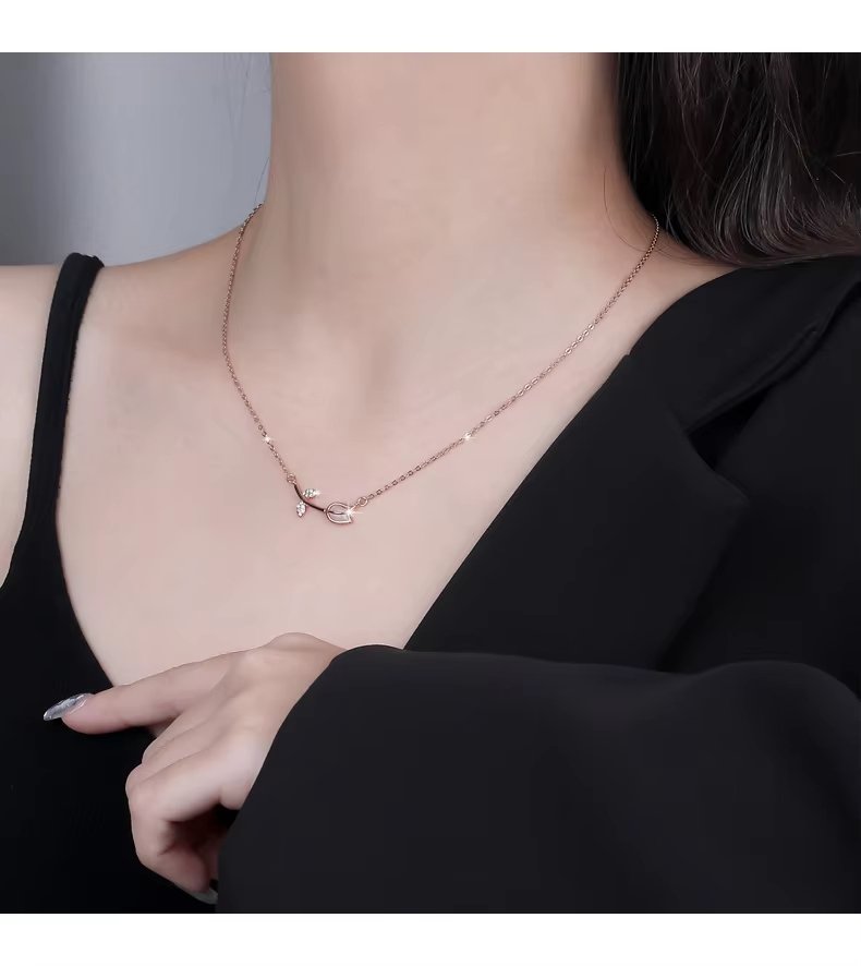 Collar Tulipán de Plata 925 con Cymophane y Zirconias – Elegancia Natural - Aurora Boré