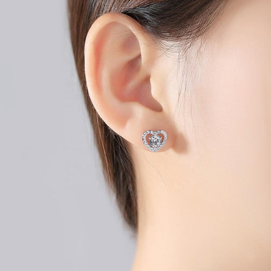 Hermosos aretes en forma de corazón en plata 925 con baño de rodio - Aurora Boré