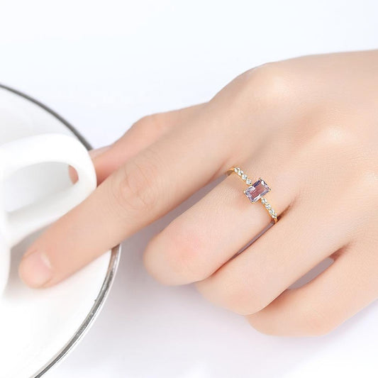 ✨ Anillo "Aurora Mística Lila" – Plata 925 con Baño de Oro y Piedra Lila Corte Esmeralda - Aurora Boré