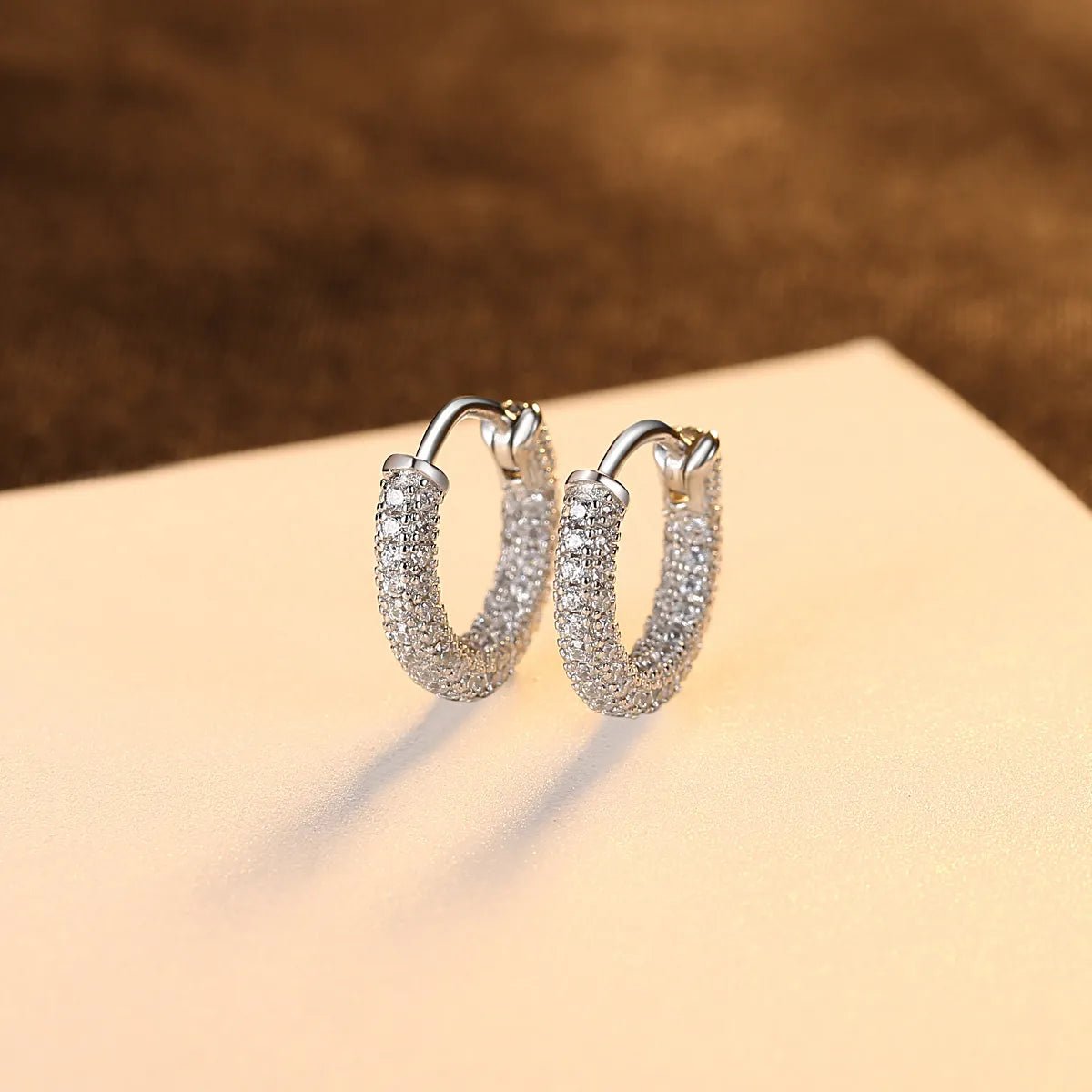 Pendientes Argolla Estilo Geométrico con Circonitas - Aurora Boré