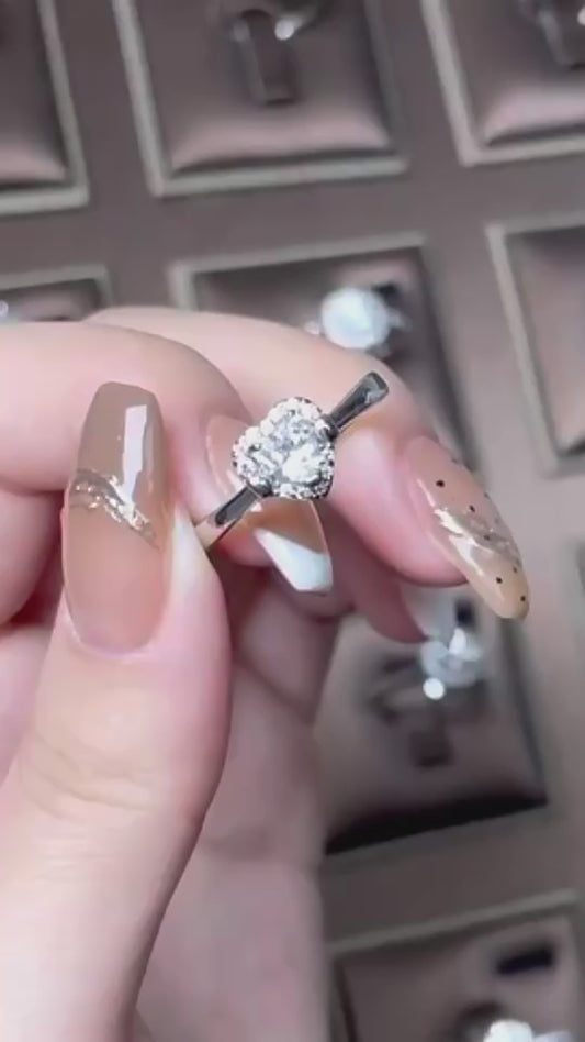 Anillo con Zirconia en forma de Corazón, material Plata 925 y Zirconias