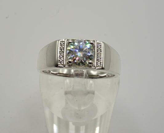 💍 Anillo “Fuerza Brillante” – Plata 925 con Moissanite Central