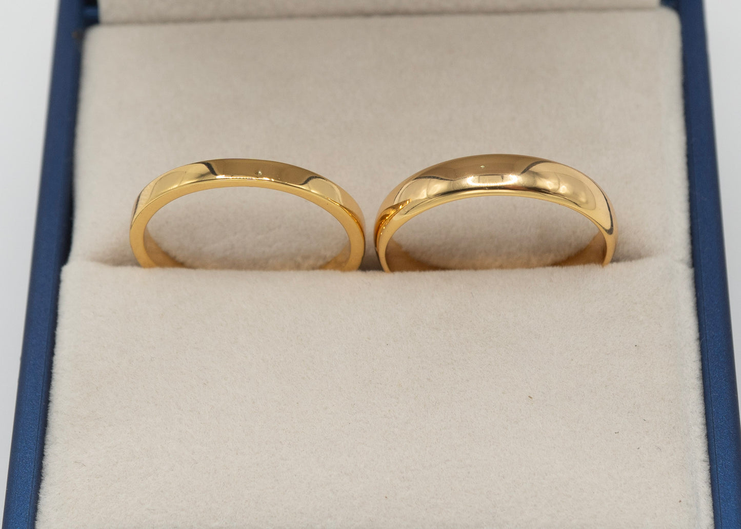 Dúo de Argollas Doradas en Plata 925 con baño de Oro 18K