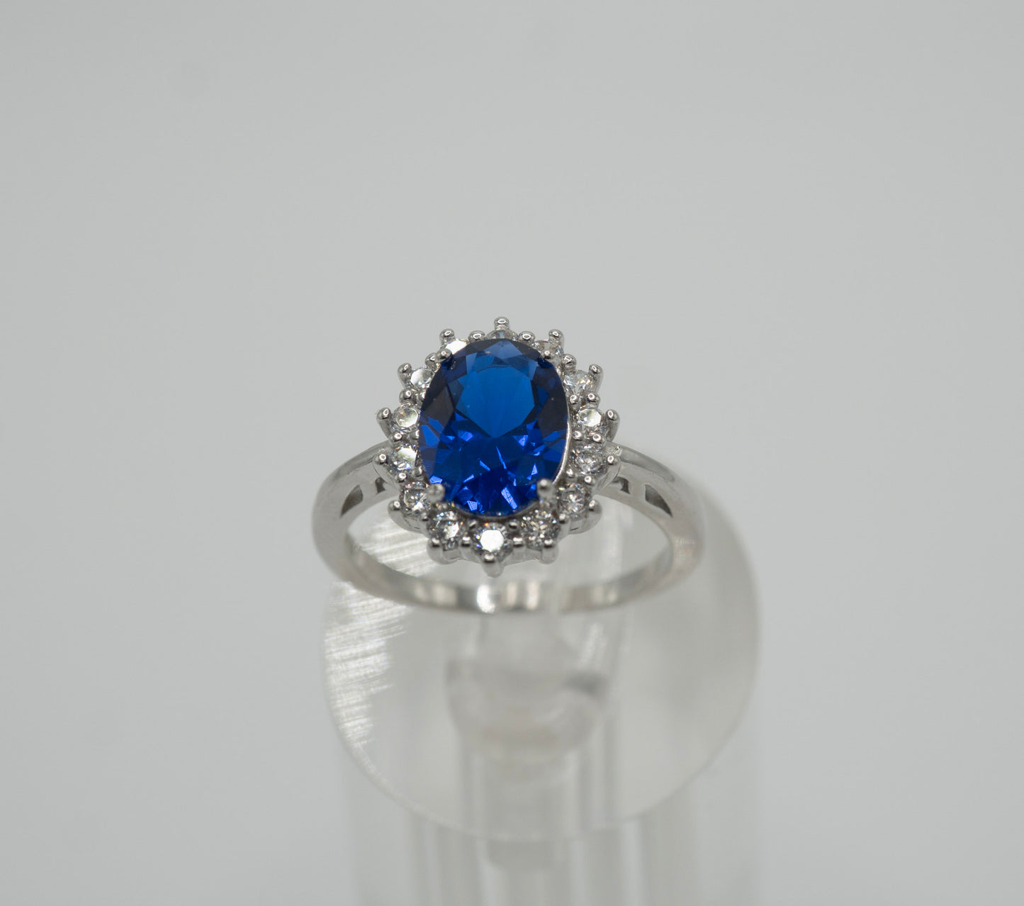 Anilo de Plata 925 con brillante piedra ovalada Azul