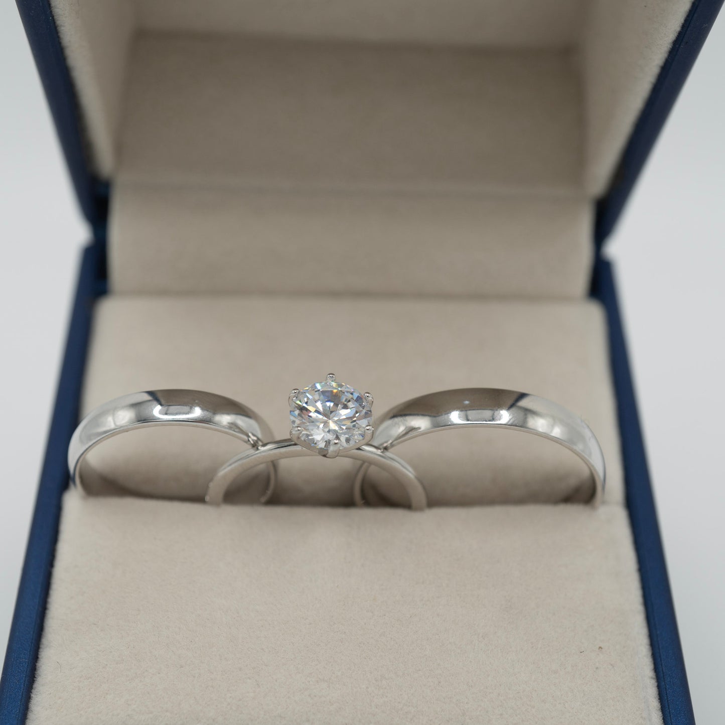 Trío de anillos Clásico Solitario en plata 925 con piedra central de zirconia brillante