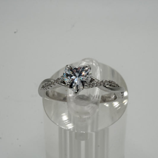 Anillo "Amor Infinito" – Plata 925 con Zirconia Cúbica en Forma de Corazón