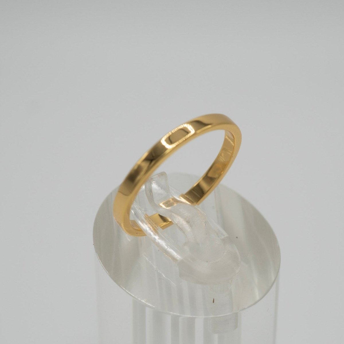 Anillo "Argolla Esencia Dorado" – Plata 925 con Baño de Oro 18K
