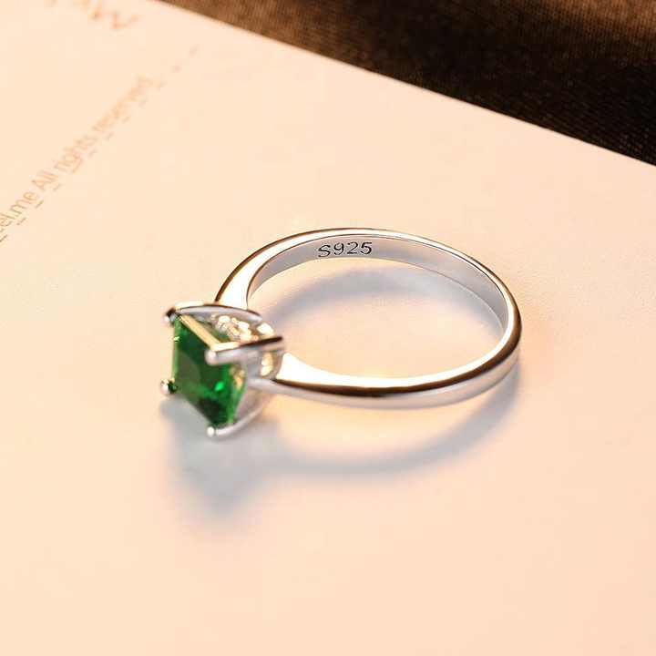 ✨ Anillo “Aura Esmeralda” – Plata 925 con Zirconia Verde Esmeralda - Aurora Boré