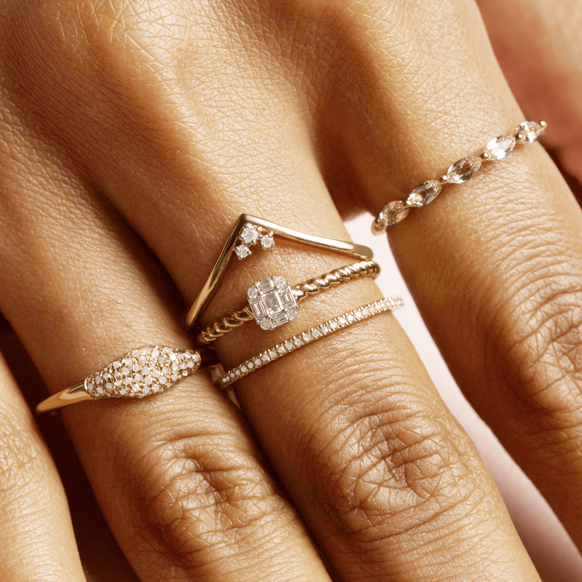 Anillo Banda "Dorada de Brillo" en Plata 925 con baño de Oro 18K
