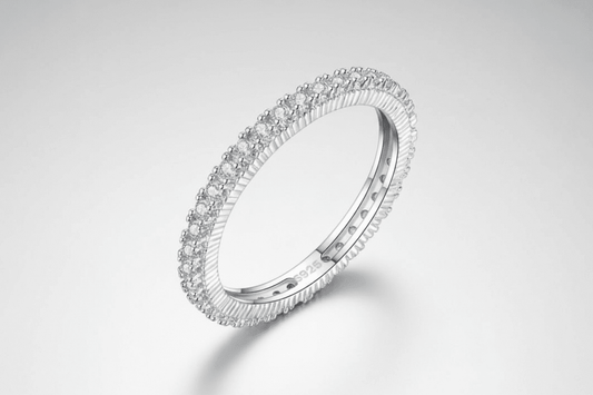 Anillo Banda Infinita en Plata 925 con Zirconias