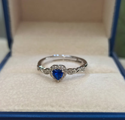 Anillo con zirconía azul: encanto delicado y elegante. Plata de ley 925, lujosa simetría, brillo celestial de la zirconía - Aurora Boré