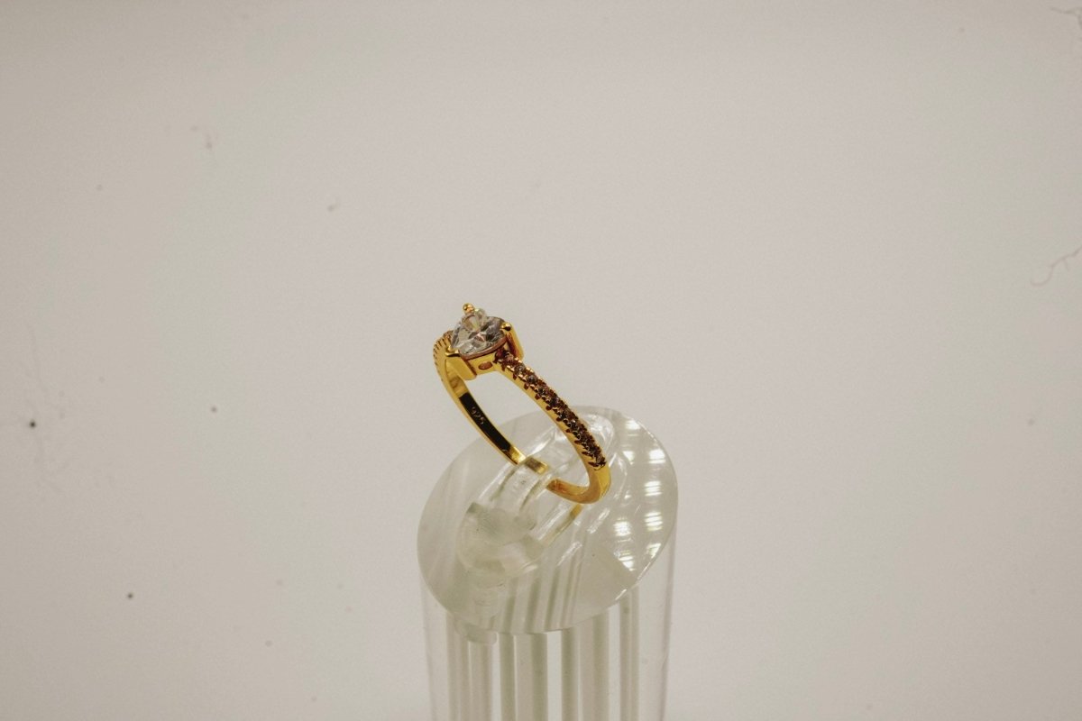 Anillo "Corazón Dorado Radiante" en Plata 925 con baño de Oro 18K