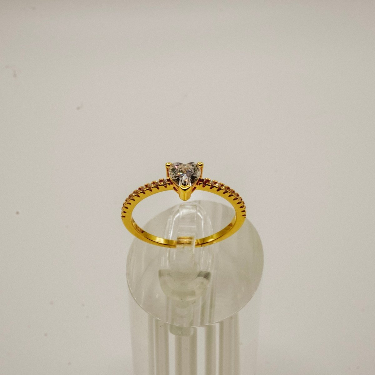Anillo "Corazón Dorado Radiante" en Plata 925 con baño de Oro 18K