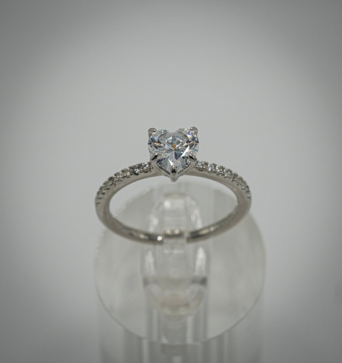 Anillo "Corazón Eterno", Plata 925 con Zirconia Cúbica Corte Corazón
