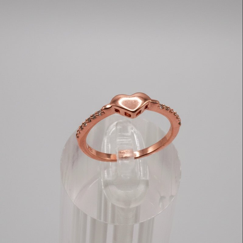 Anillo “Corazón Radiante” en Plata 925 con Baño de Oro Rosa y Zirconias