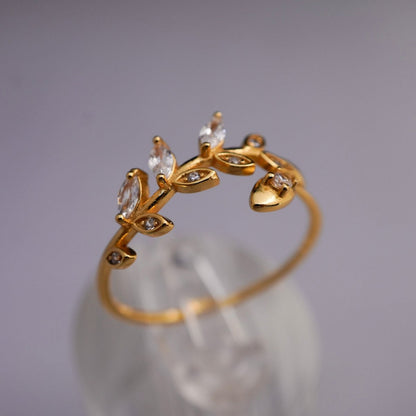 Anillo “Corona de Olivo” en Plata 925 con Zirconias