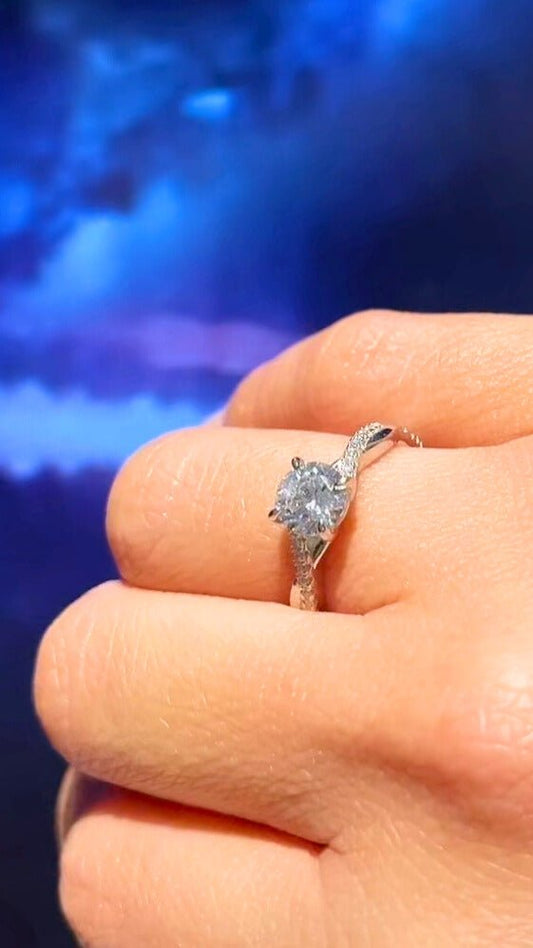 Anillo de plata 925 con circonita corte redondo con infinito