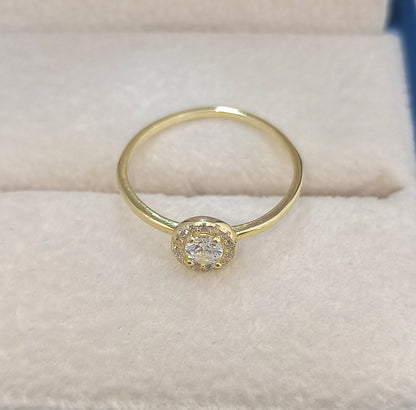 Anillo de Plata Diseño Halo, en Plata 925 con Baño de Oro 14K y Zirconias Cúbicas